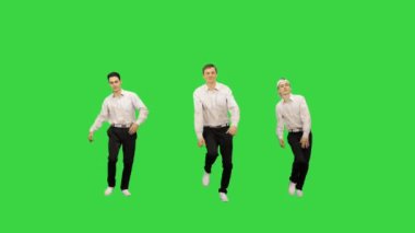 Başarılı ofis çalışanları Yeşil Ekranda Dans Ediyor, Chroma Key.