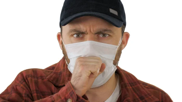 Agricultor americano en máscara médica tos sobre fondo blanco . —  Fotos de Stock