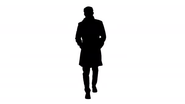 Silhouette Gentleman com máscara facial médica andando . — Vídeo de Stock