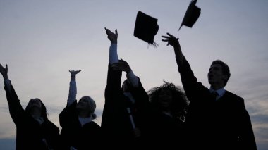 kutlama eğitim mezuniyet öğrenci başarı concep öğrenme