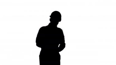 Siluet Yapıcı maaşını sayıyor ve komik bir şekilde dans ediyor..