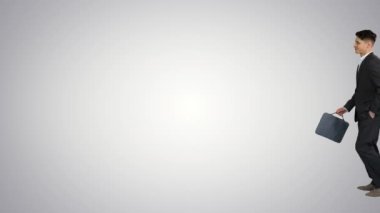 Zaman yönetimi başarısızlığı Happy dans eden iş adamı toplantıya geç kalmaya başladı..