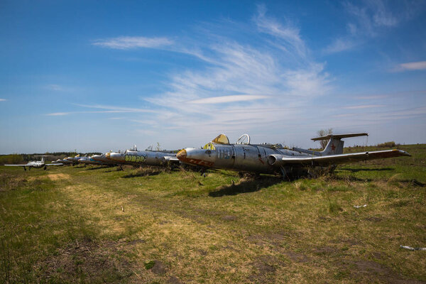 Кладбище военной авиации на востоке Украины
