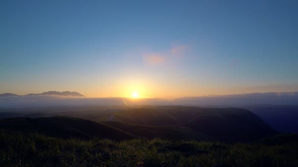 Paisaje de la zona de Aso amanecer de Daikanbo en Japón — Vídeos de Stock