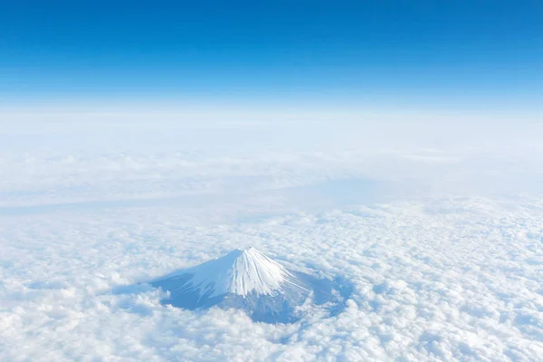 Landschaft des klaren Himmels mit mt. fuji — Stockfoto