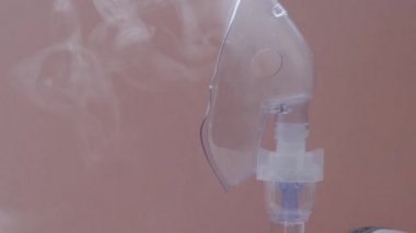 Astım için tıbbi ekipman ve ilaçlar. Nebulizör, astım ilacı, ped, nebula astım için antiinflamatuar ilaçlar. Bronşit astımı, alerji konsepti..