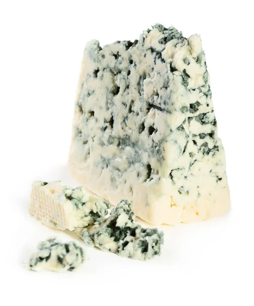 Formaggio blu su sfondo bianco — Foto Stock