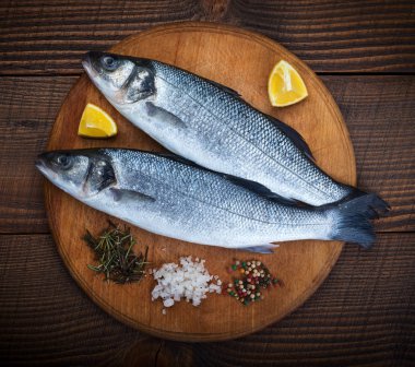 iki levrek balığı