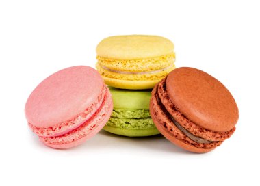 Çok renkli makarna tatlısı.