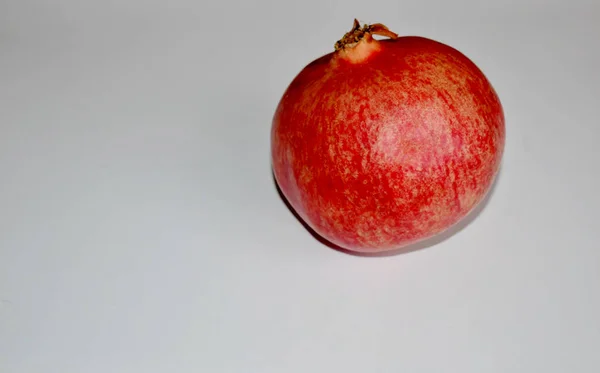 Large ripe pomegranate fruit. — Stock Photo, Image