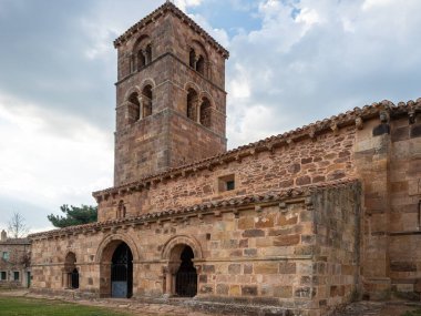 Burgos, Vizcainos de la Sierra 'da bir köyde Romanca inziva.
