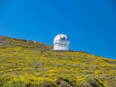 Kanarya Adaları 'ndaki La Palma adasındaki Roque de los Muchachos' daki Gran Telescopio Kanaryaları..