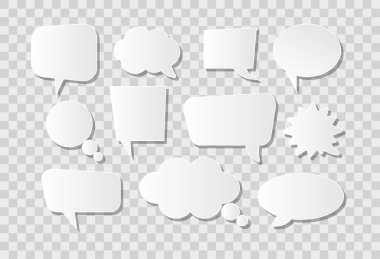 Şeffaf arkaplanda beyaz baloncuklar. Metin için boş konuşma baloncukları.