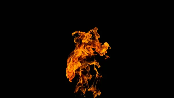 Φλόγες φωτιάς σε μαύρο φόντο. φωτιά σε μαύρο φόντο — Φωτογραφία Αρχείου