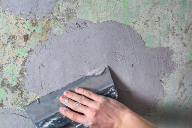 Duvarı macun bıçağıyla sıva. İç yapı ve Fi.