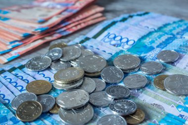 Kazakistan 'da tenge. Kağıt banknotlar tenge Kzt. Tenge Nat 'tır.