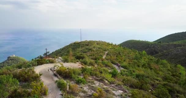 Mountain bike nel Finale Ligure. — Video Stock