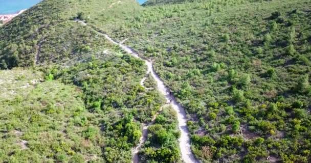 Montanha de bicicleta no Finale Ligure. — Vídeo de Stock