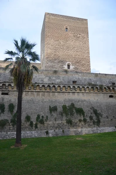 Castillo de Bari - Arquitectura del casco antiguo —  Fotos de Stock