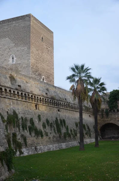 Bari slott - gamla stan arkitektur — Stockfoto