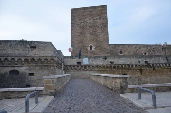Castillo de Bari - Arquitectura del casco antiguo — Foto de Stock