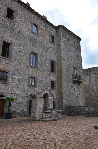 Basilicata 'daki Melfi Kalesi