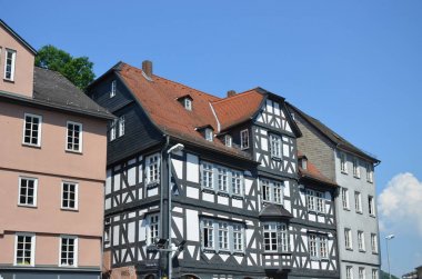 Marburg 'un eski semtlerinin tarihi sokakları