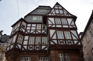 Marburg 'un eski semtlerinin tarihi sokakları