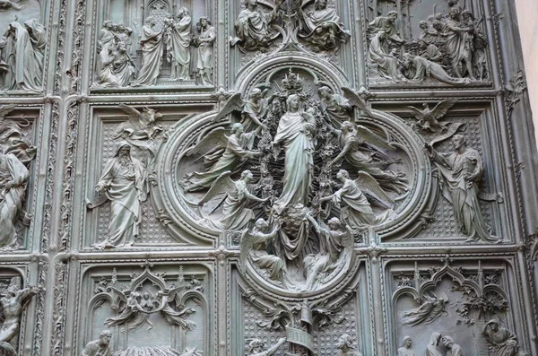 Διάσημος Καθεδρικός Ναός Ντουόμο Milano Ιταλία — Φωτογραφία Αρχείου