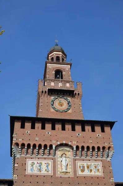 Architectonisch Detail Van Gevel Van Het Kasteel Van Sforza — Stockfoto