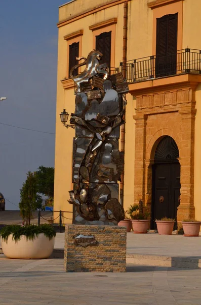 Santa Margherita Del Belice Sicilië Standbeelden — Stockfoto