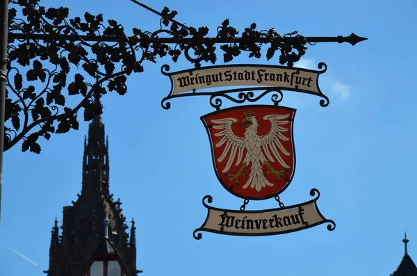 Dekorovaný Vývěsní Štít Historickém Městě Frankfurtu — Stock fotografie