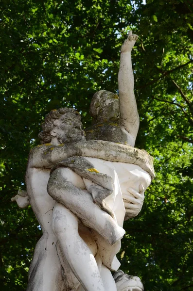 德国卡塞尔公园的雕像 — 图库照片