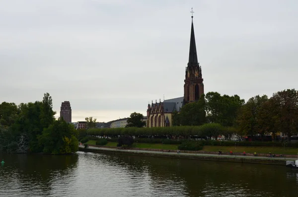 德国美因河畔法兰克福三王教堂 — 图库照片