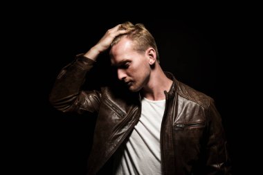 Çekici bir adam portresi lowkey