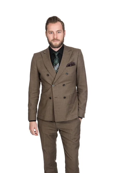 Empresario en traje y camisa marrón — Foto de Stock