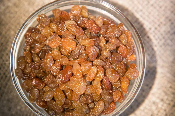 Raisins Wooden Table Background Bowl Full Raisins — Stock Photo, Image