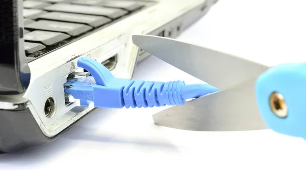 Bilgisayarın bağlantı hattı kes