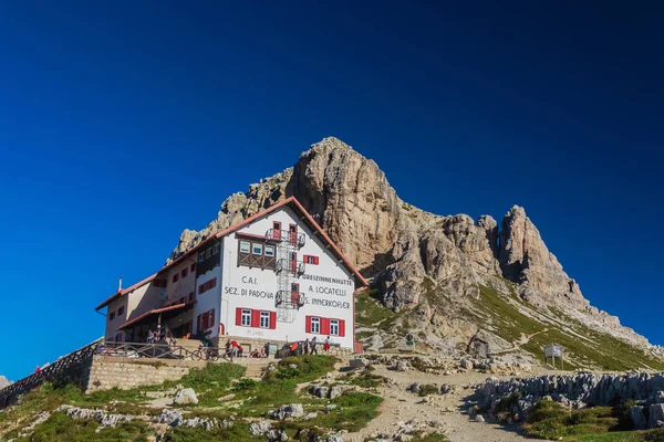 Dolomitlerin güzelliği. İtalya