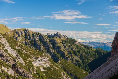 Dolomitlerin güzelliği. İtalya