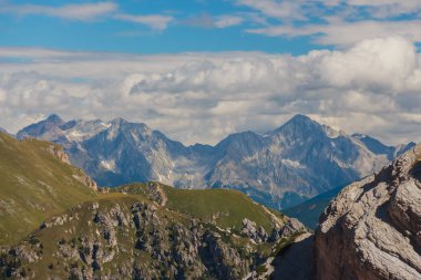 Dolomitlerin güzelliği. İtalya
