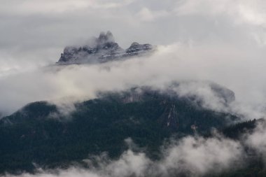 Dolomitlerin güzelliği. İtalya
