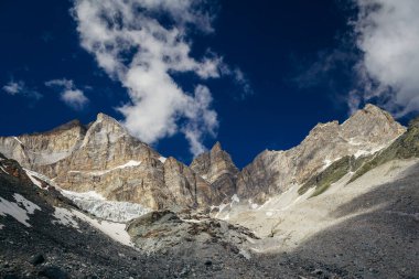 İsviçre Alpleri, Güzel Alpler, Bulutlardaki Dağlar