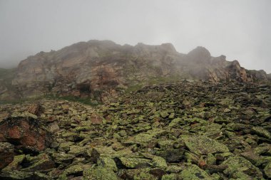 İsviçre Alpleri, Güzel Alpler, Bulutlardaki Dağlar