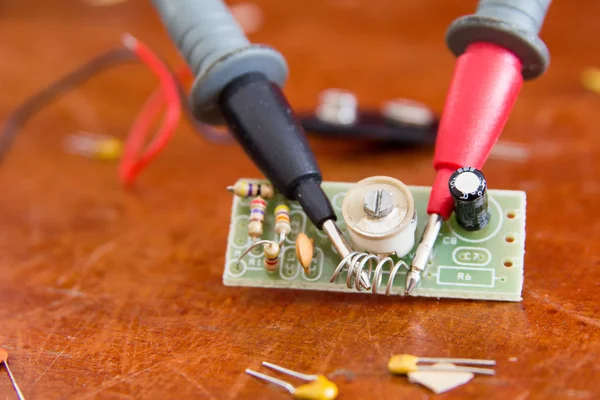 MAKING A DIY RADIO KIT — Stock Photo, Image