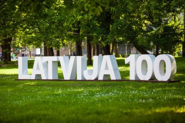 Riga, Letonya - Mai 24, 2018: Parktaki 