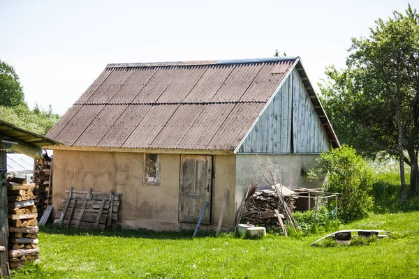 Altes Bauernhaus Mit Holzelementen Der Landschaft Von Lettland Europa Sommer — Stockfoto