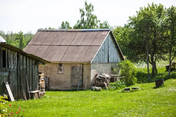 Altes Bauernhaus Mit Holzelementen Der Landschaft Von Lettland Europa Sommer — Stockfoto