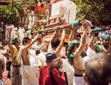 Phuket-Ekim 07: Taoizm katılımcıların t sokak bir alay