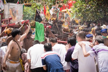 Phuket-Ekim 07: Taoizm katılımcıların t sokak bir alay